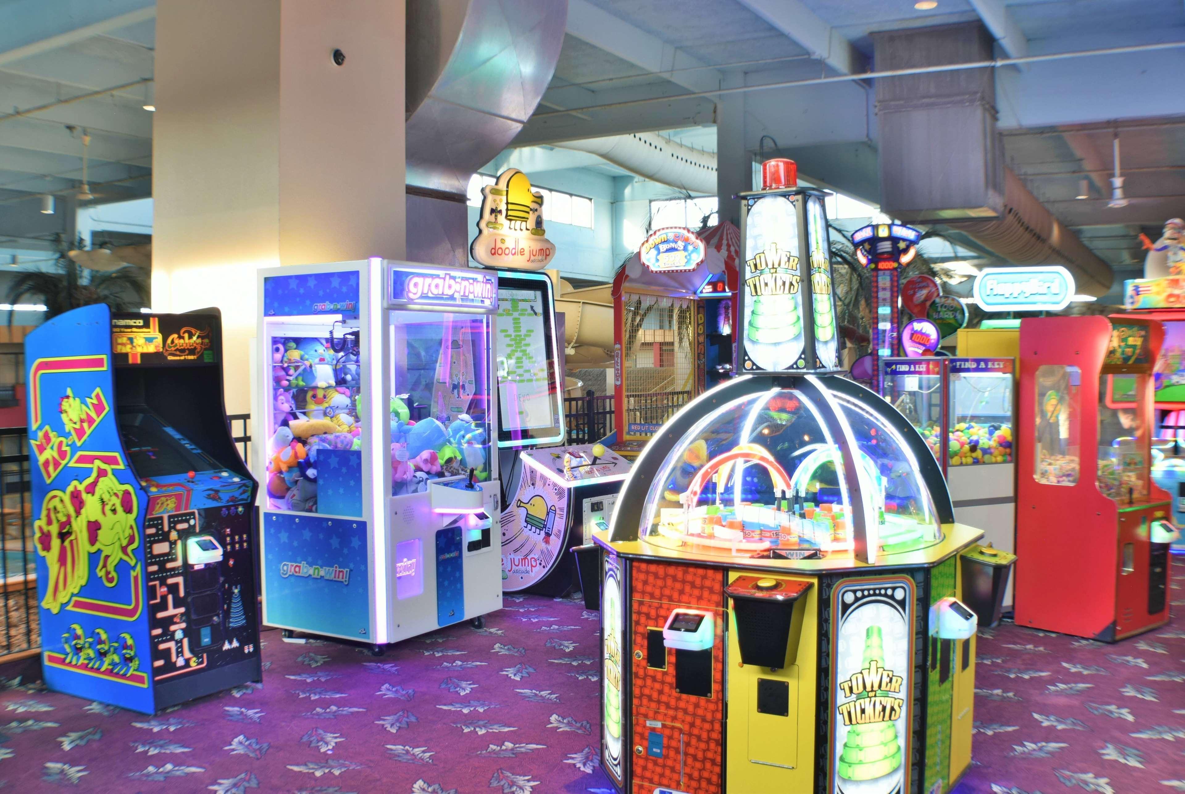 Ramada By Wyndham Sioux Falls Airport - Waterpark Resort & Event Center Экстерьер фото
