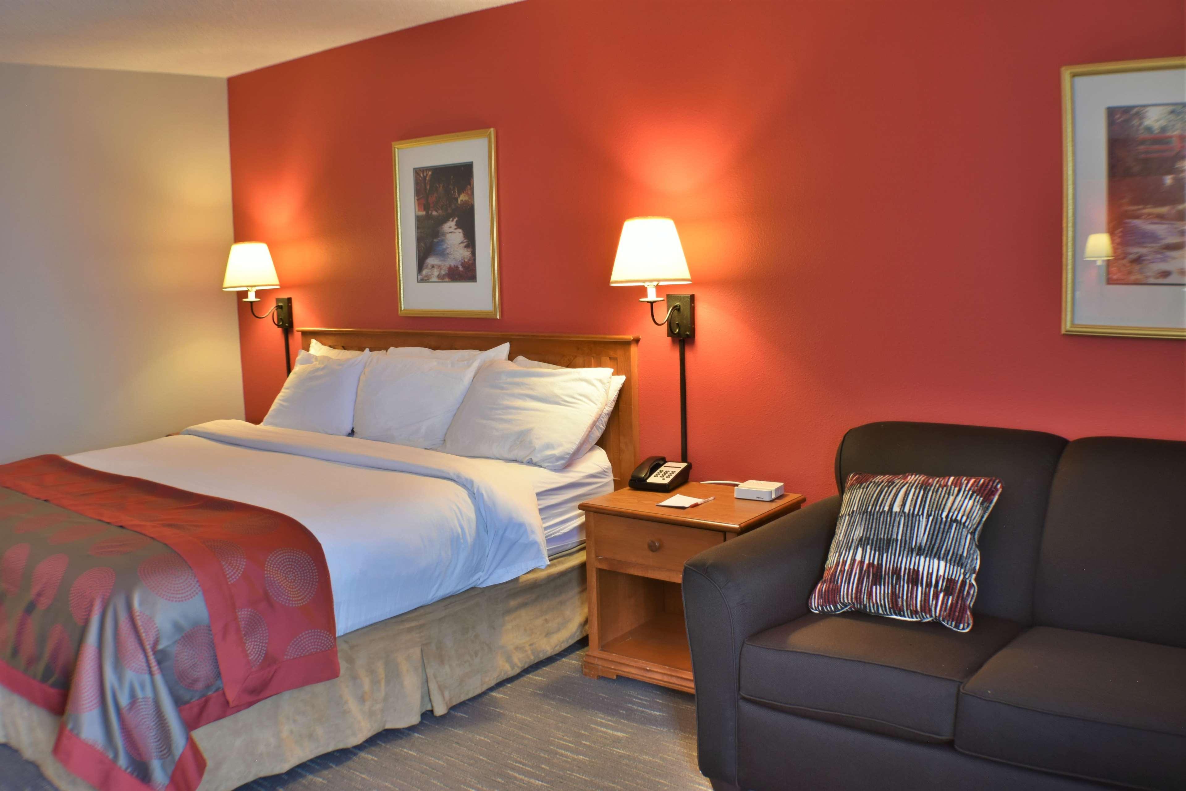Ramada By Wyndham Sioux Falls Airport - Waterpark Resort & Event Center Экстерьер фото