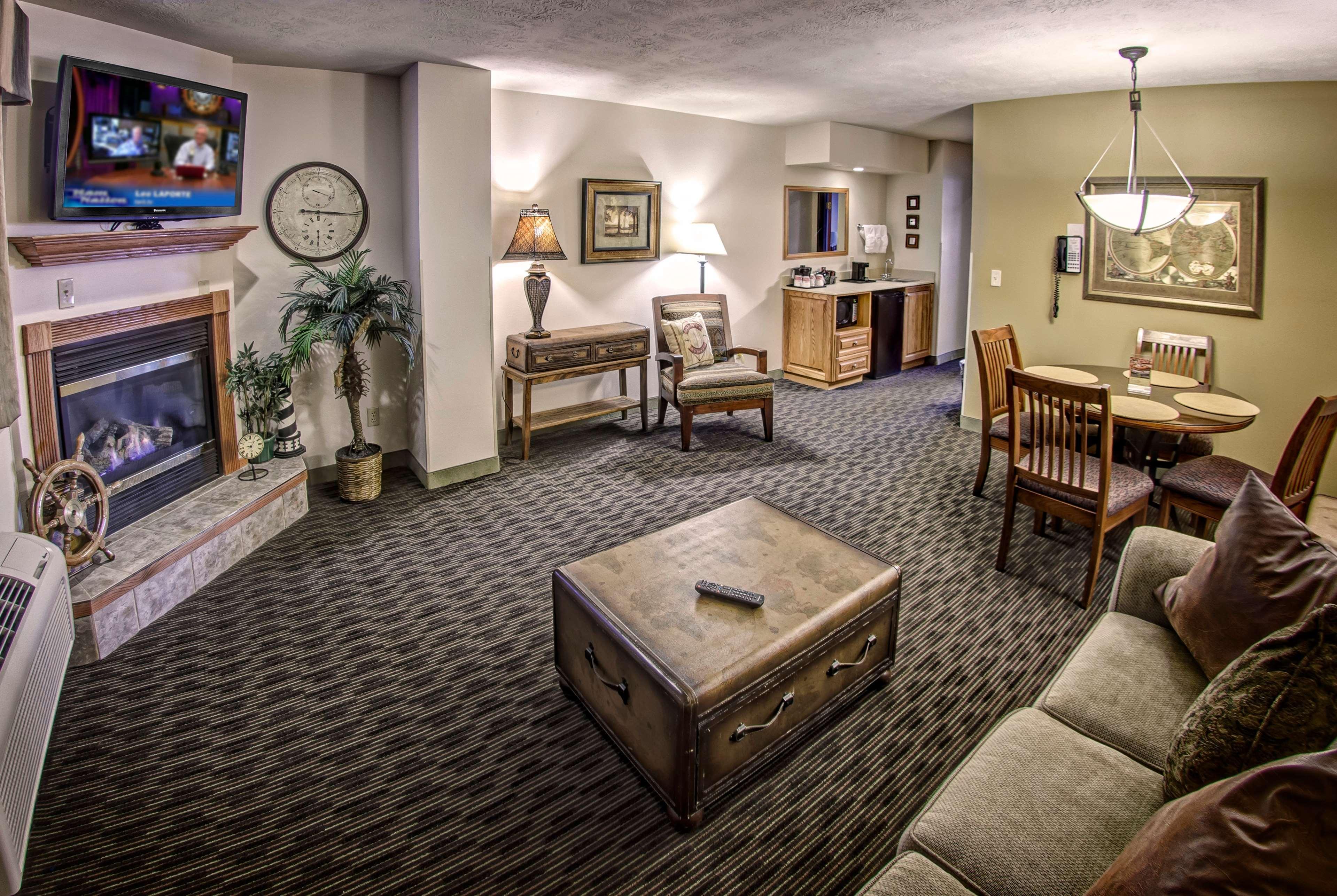 Ramada By Wyndham Sioux Falls Airport - Waterpark Resort & Event Center Экстерьер фото