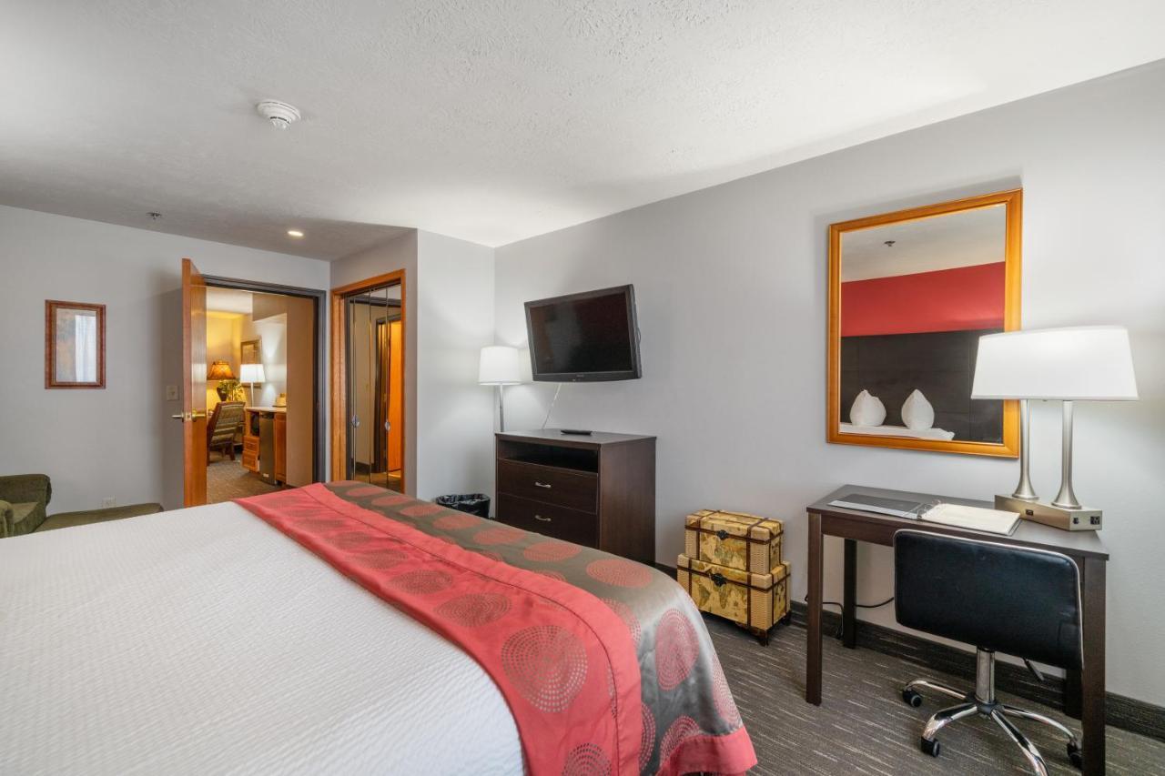 Ramada By Wyndham Sioux Falls Airport - Waterpark Resort & Event Center Экстерьер фото