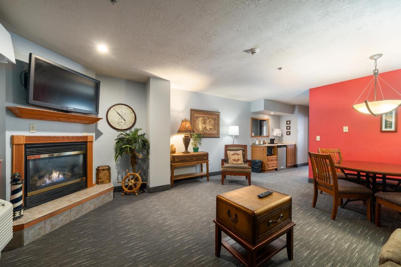 Ramada By Wyndham Sioux Falls Airport - Waterpark Resort & Event Center Экстерьер фото