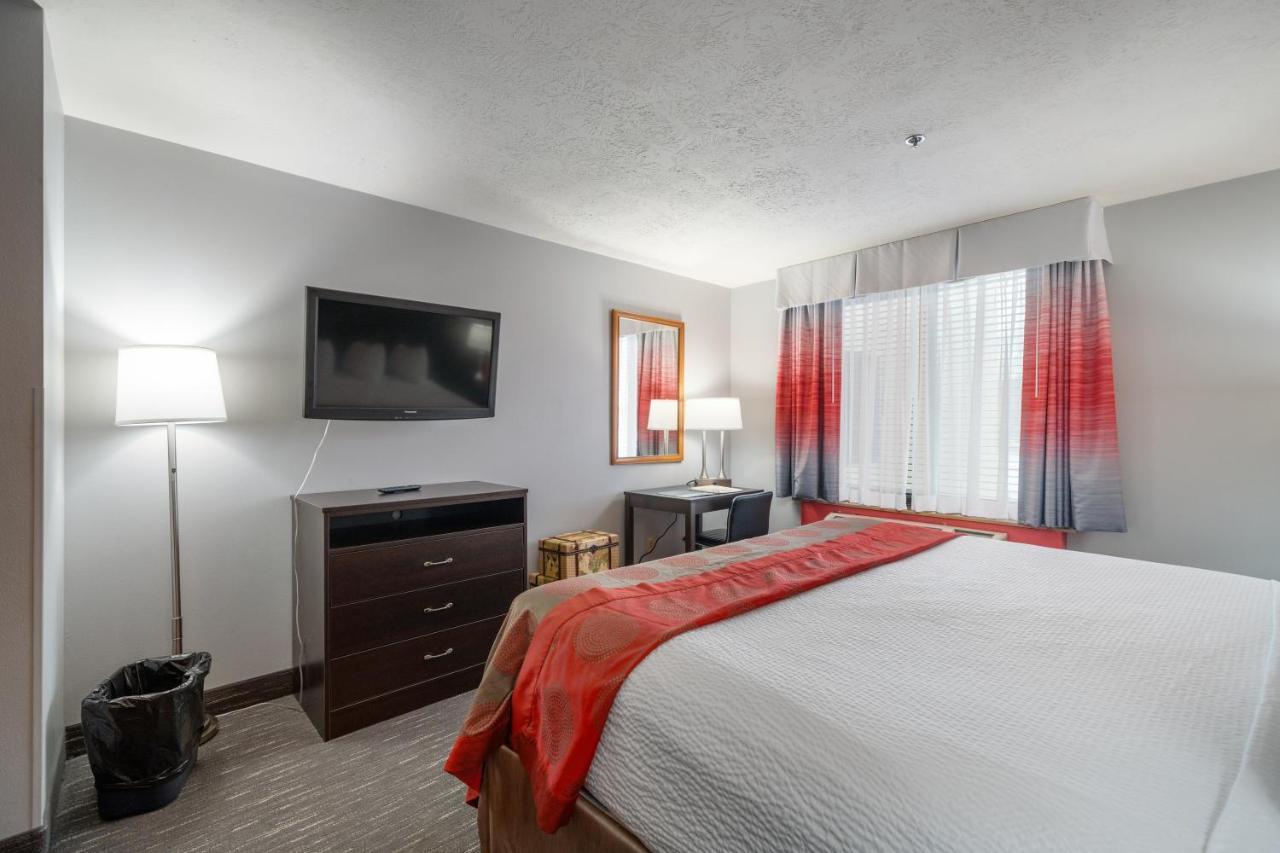 Ramada By Wyndham Sioux Falls Airport - Waterpark Resort & Event Center Экстерьер фото