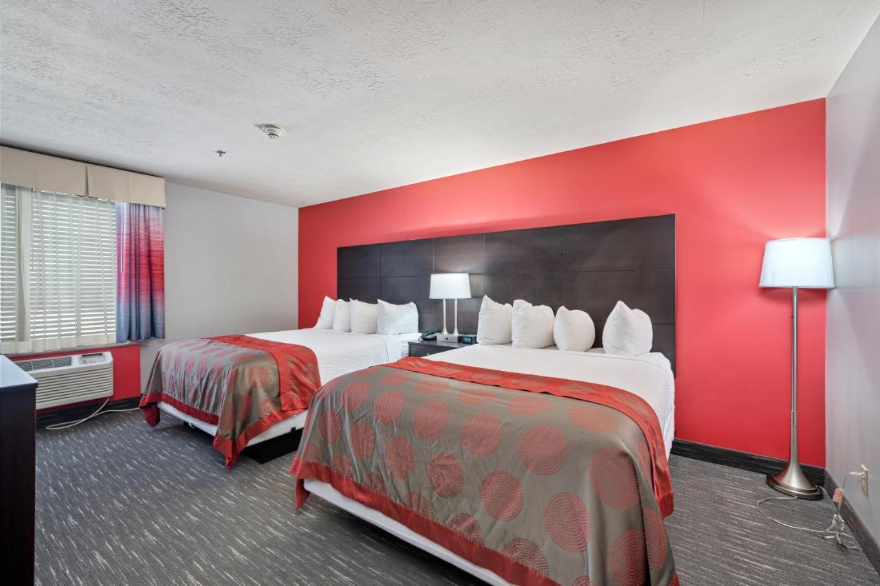 Ramada By Wyndham Sioux Falls Airport - Waterpark Resort & Event Center Экстерьер фото