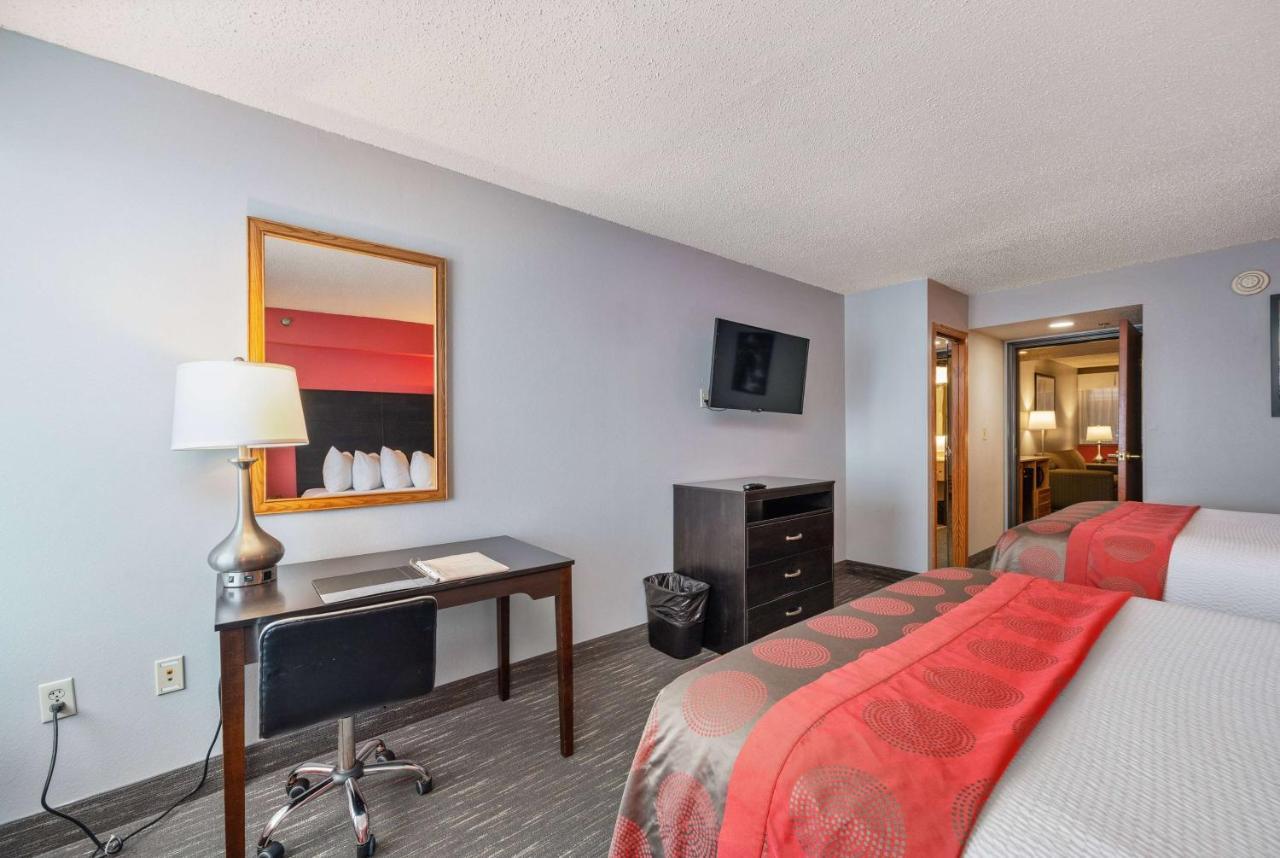 Ramada By Wyndham Sioux Falls Airport - Waterpark Resort & Event Center Экстерьер фото