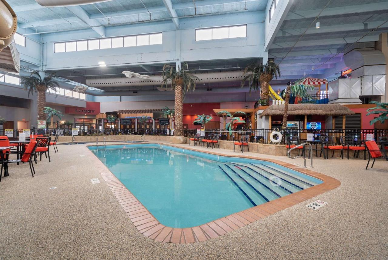 Ramada By Wyndham Sioux Falls Airport - Waterpark Resort & Event Center Экстерьер фото