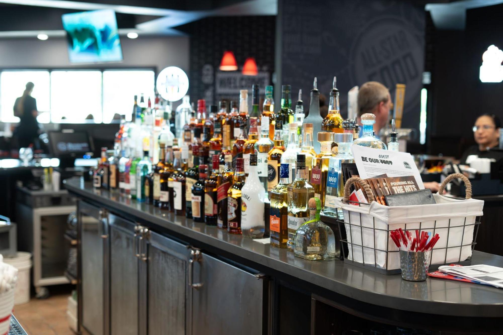 Ramada By Wyndham Sioux Falls Airport - Waterpark Resort & Event Center Экстерьер фото